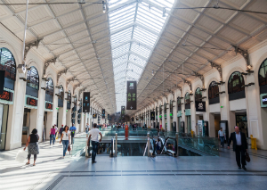 cbre-gare-commerces-300X213