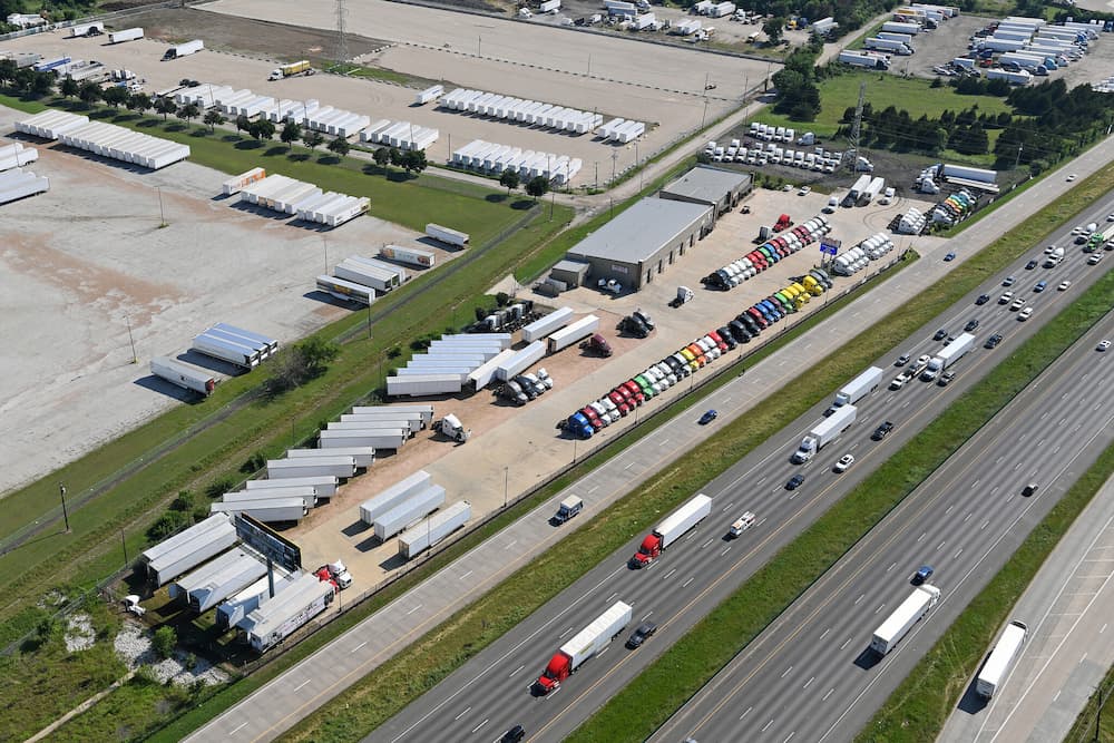 Aerial view of 34880 Lyndon B. Johnson Freeway - Dallas, Texas