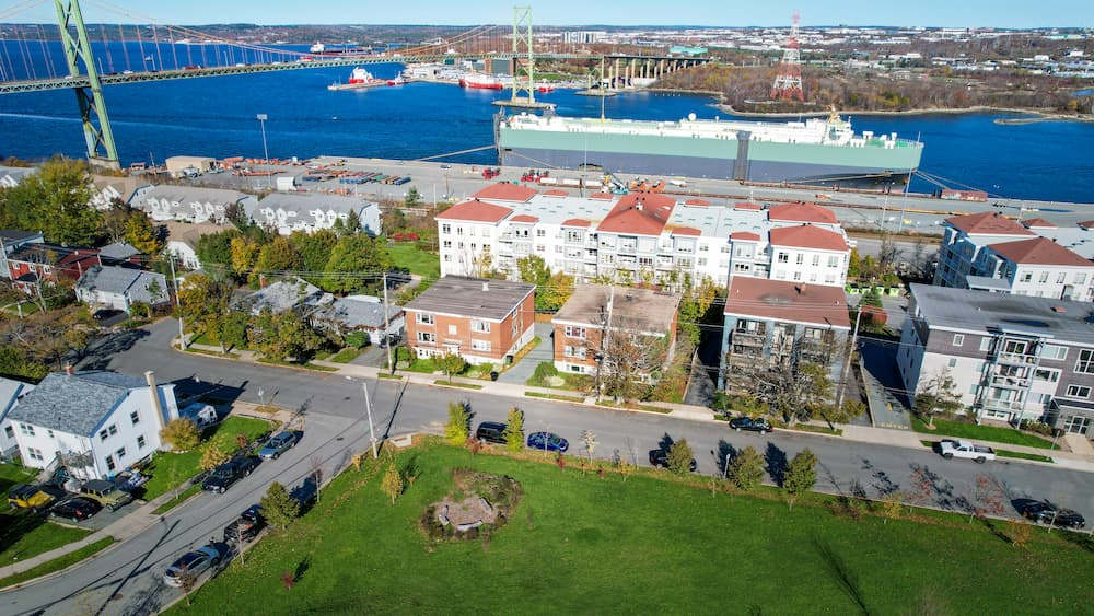 At 3765 Kencrest Avenue, Andrew Cranmer’s team was engaged to market two older six-unit buildings as an urban redevelopment site.