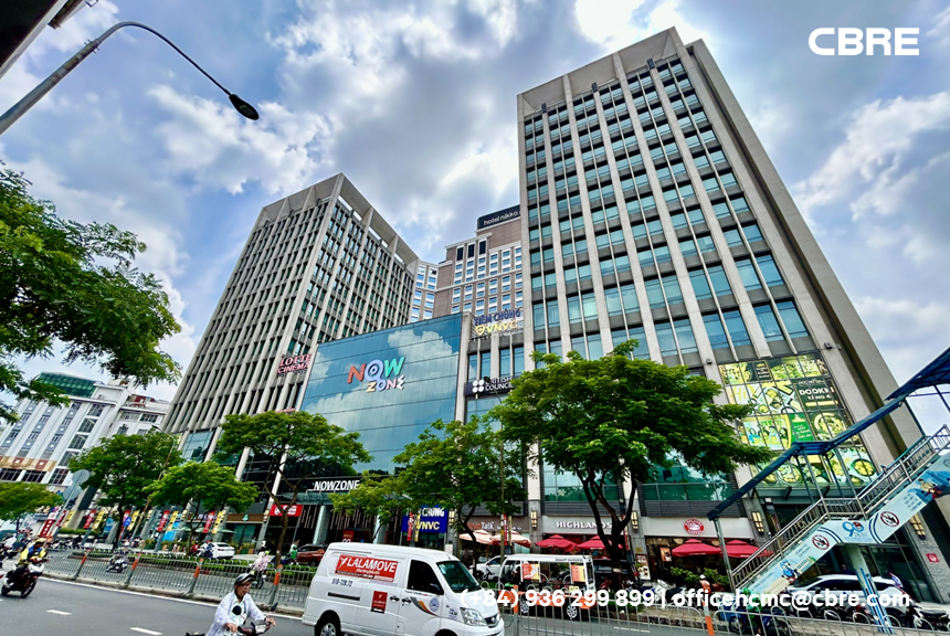 Royal-Center-02