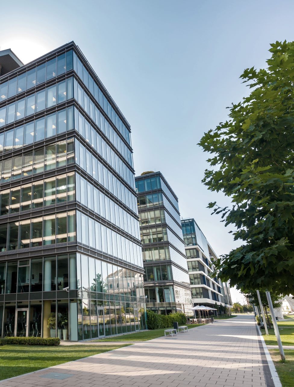 CBRE to Property Manage M&G Real Estate Commercial Portfolio in Seven ...