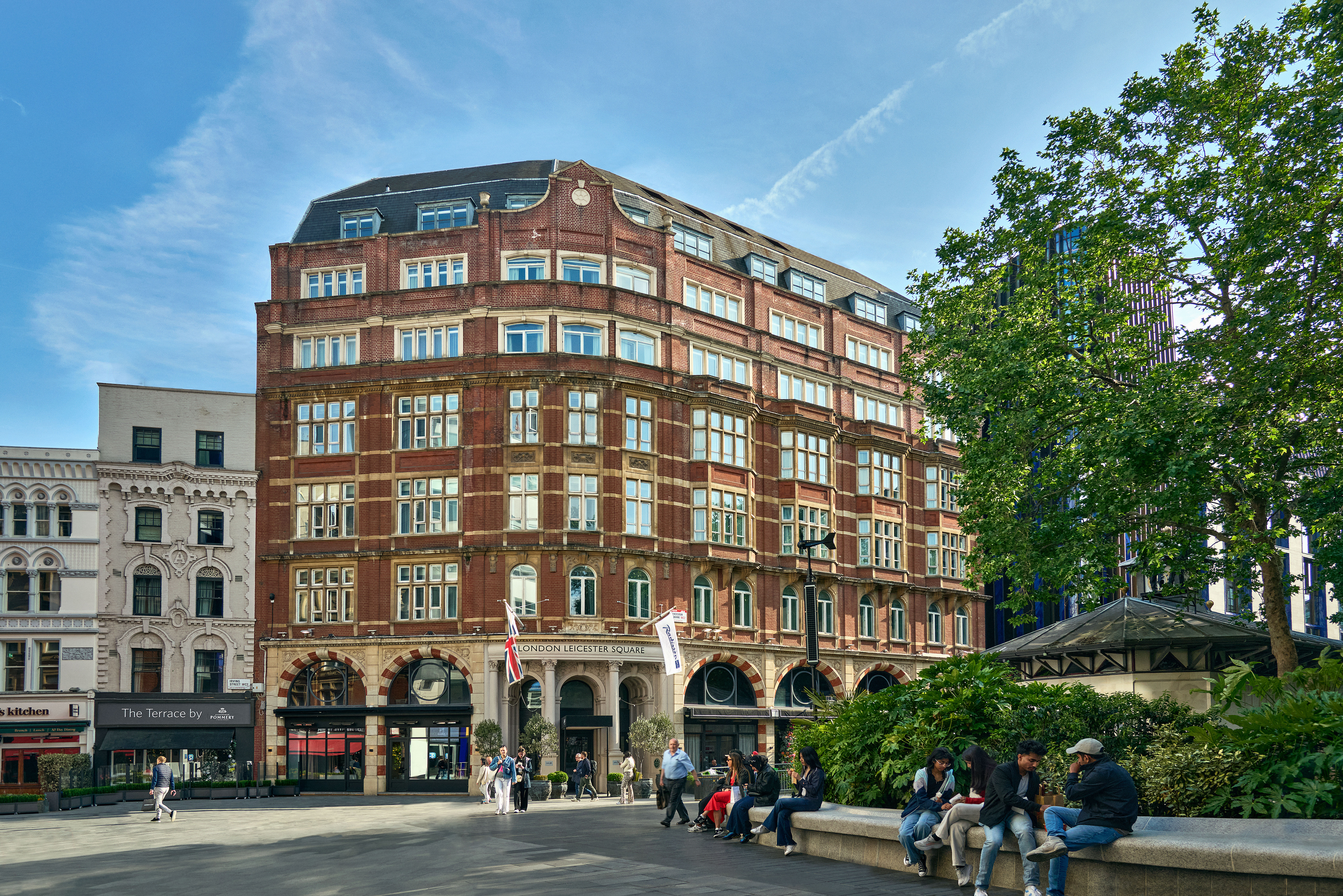 LEICESTER SQ