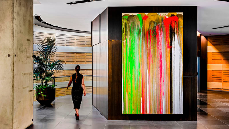 art-that-transforms-lobbies-into-meaningful-places-800W4