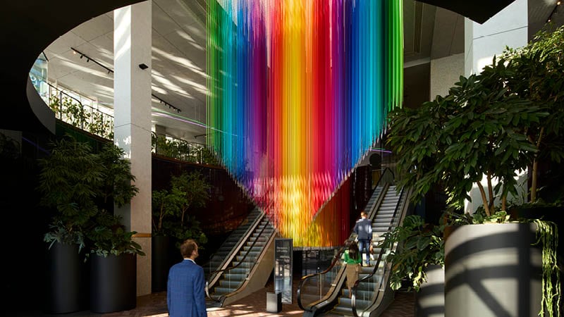 art-that-transforms-lobbies-into-meaningful-places-800W5