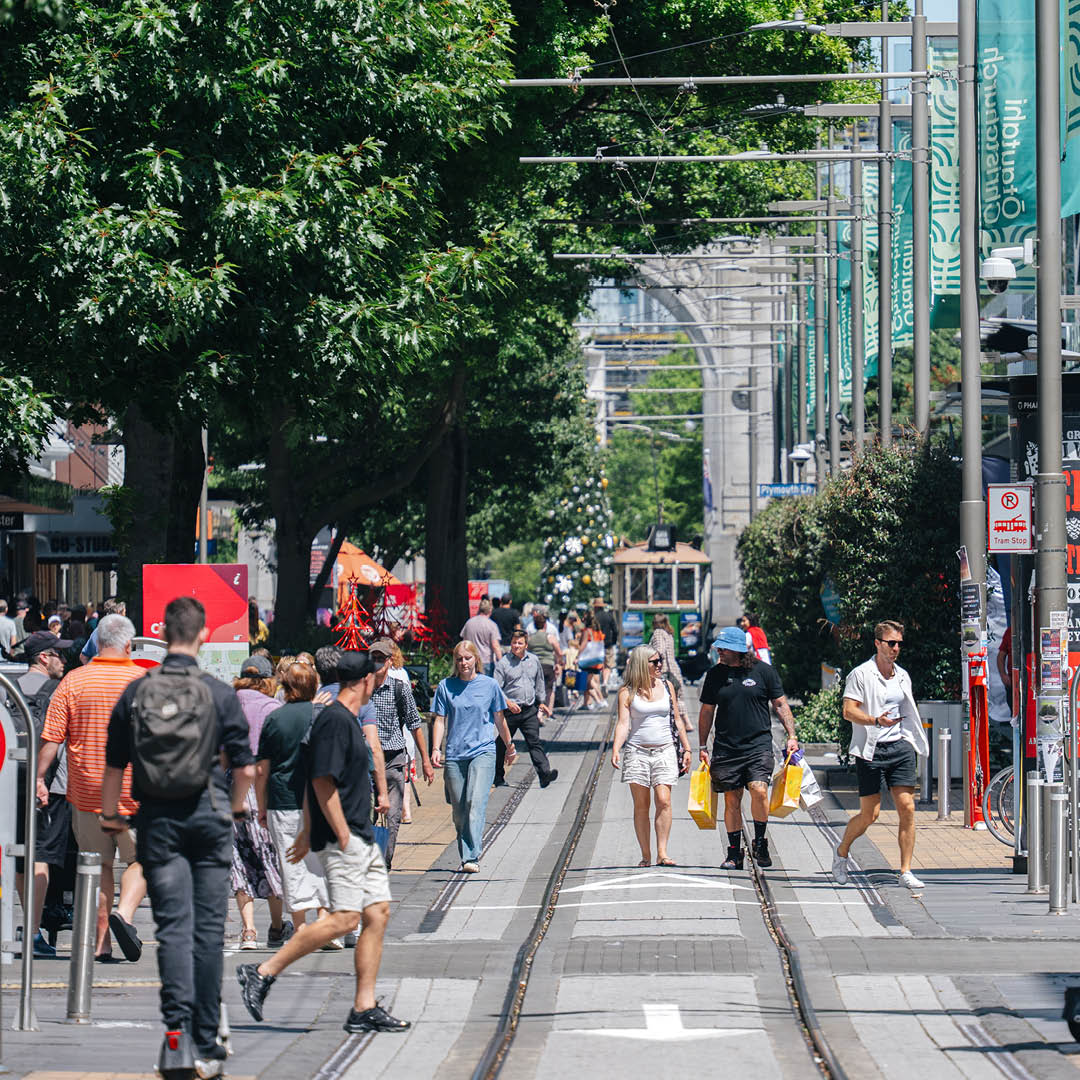 new-retail-brands-and-stadium-opening-boost-cbd-demand-1080x1080