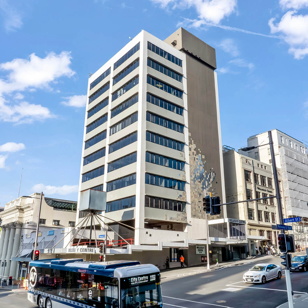 superb-refurbished-offices-beside-aucklands-busiest-future-train-station-1080x1080
