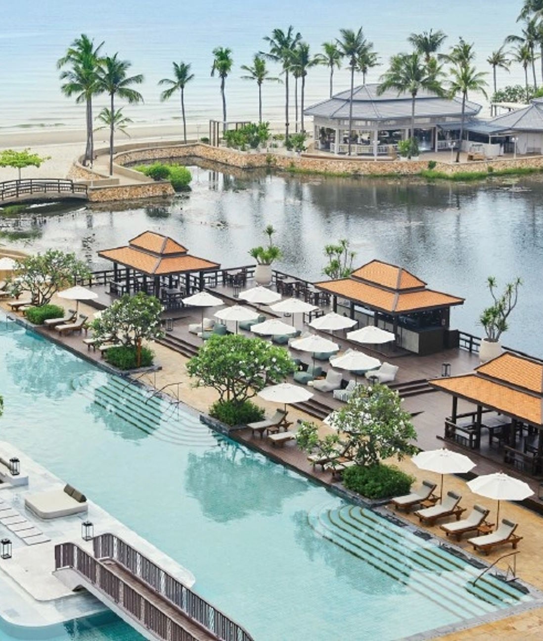 dusit-ajara-972x1296