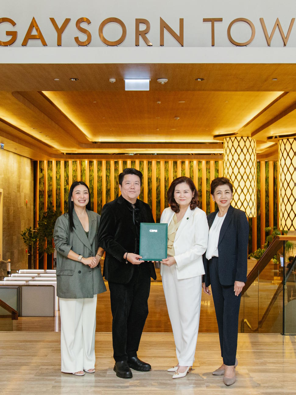 gaysorn-village-cbre-thailand-partnership-972x1296