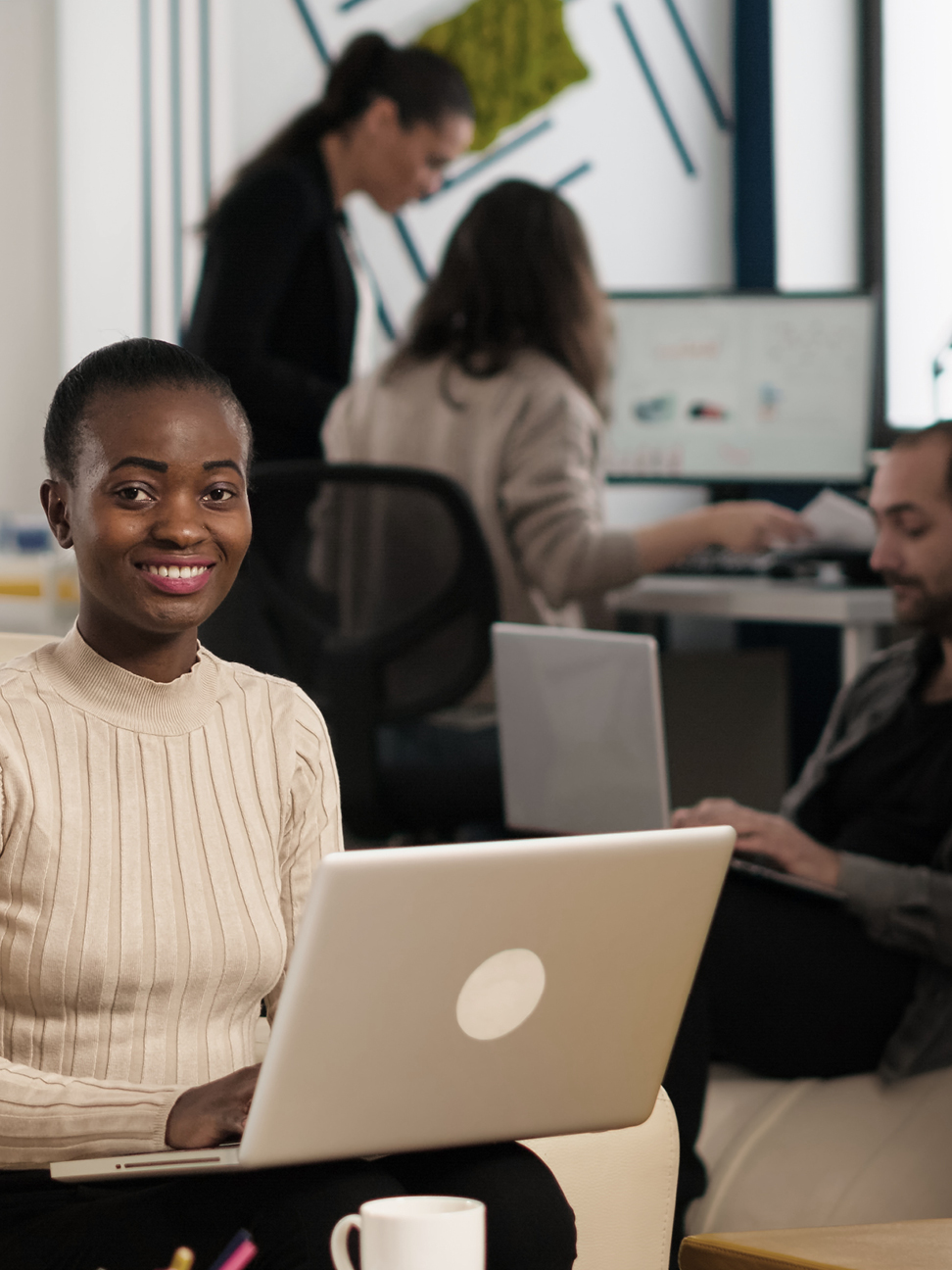 CR-people-basic-hero-972x1296 (2)