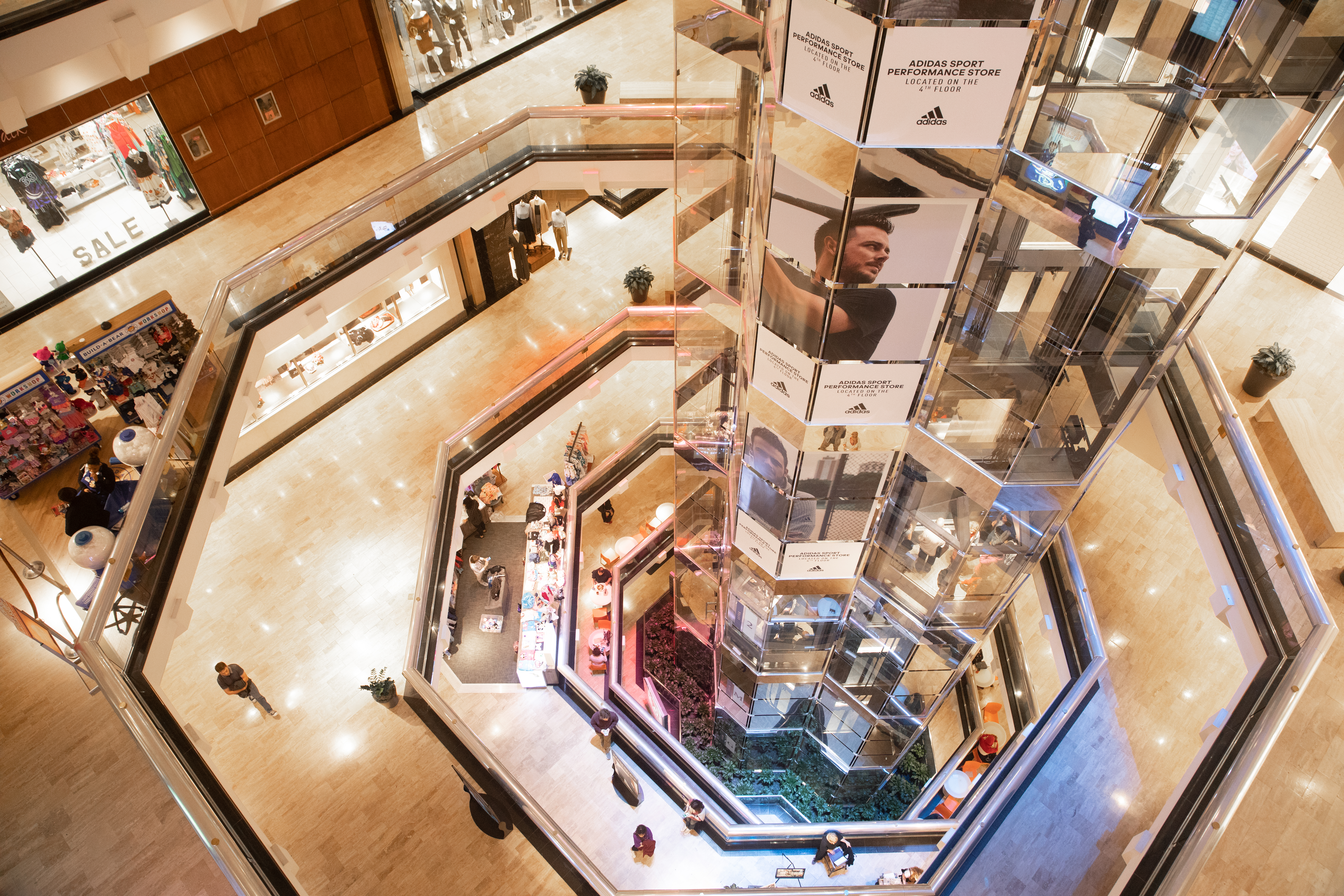 Chicago_Mall_Large_6