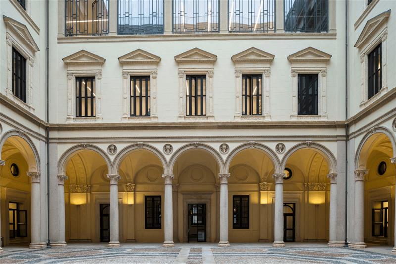 Palazzo Turati Milano Istituto Marangoni CBRE - Facciata