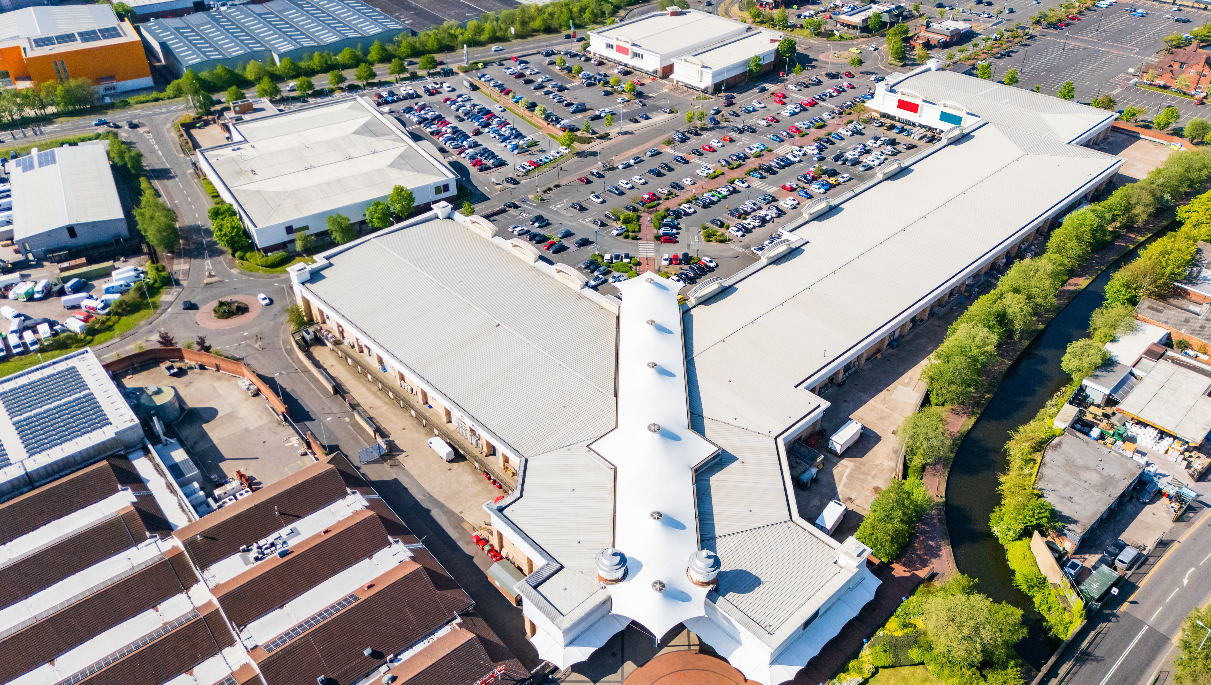  El retail mantiene el pulso: más ventas, más visitas y nuevas dinámicas de consumo