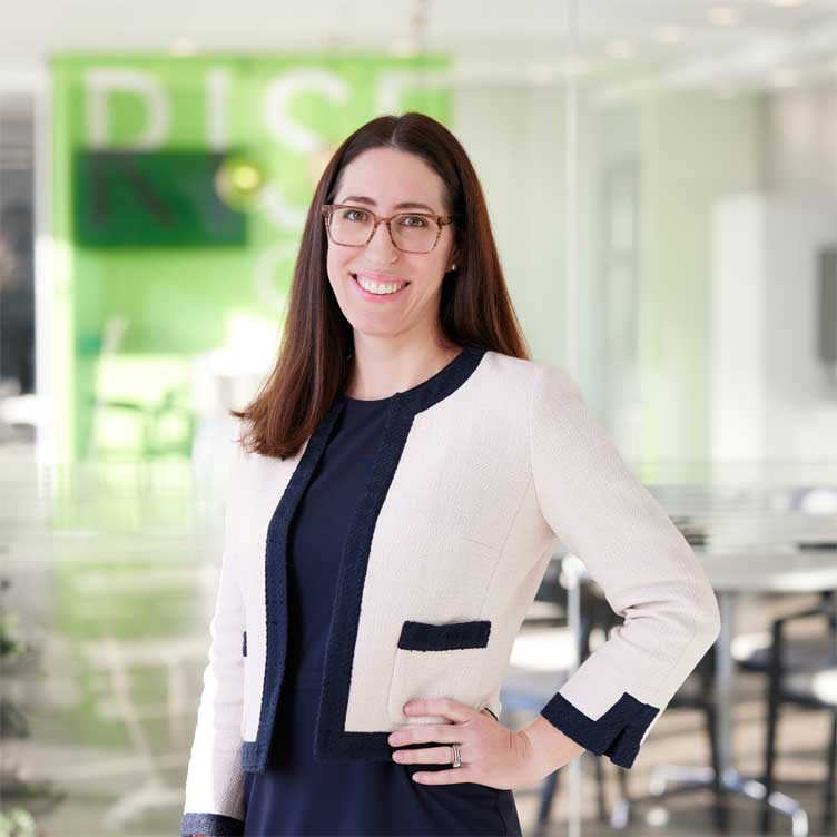 Photo of Linsey Aviles