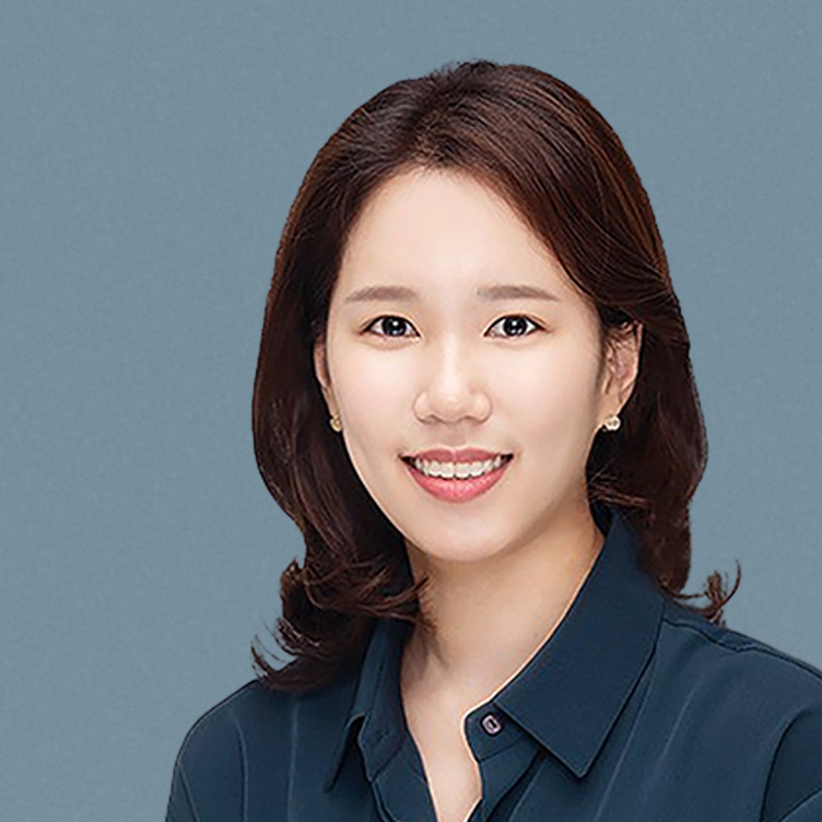 사진의 인물: 조인경