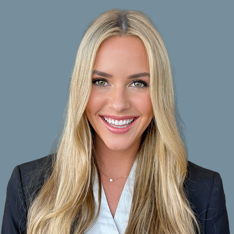 Photo of Nicole Lloyd