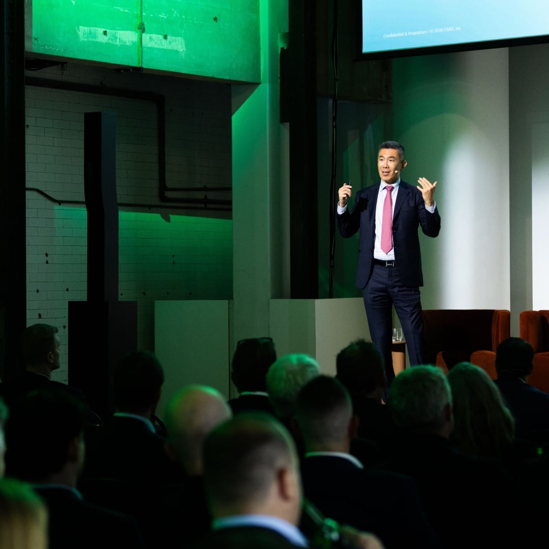 Henry Chin presenting insights on Australia’s property cycle to attendees at CBRE’s Industrial & Logistics event.