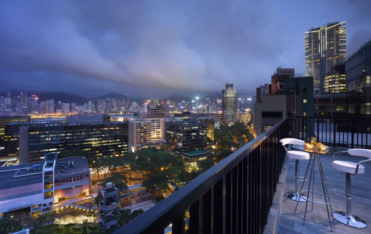 4PopwayHotelSky-decknight