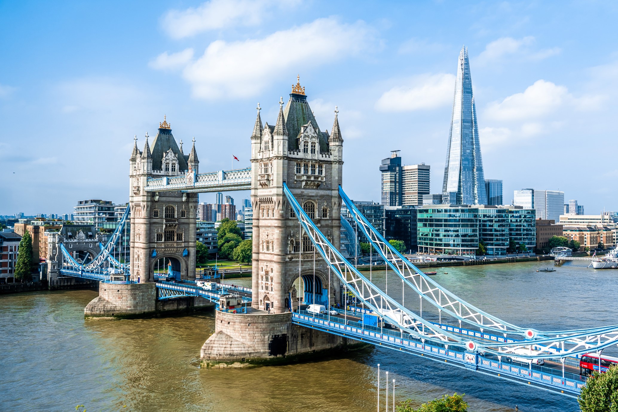 london-alt-investment-firms-lock-longer-costlier-deals-amid-rising-prime-office-rents