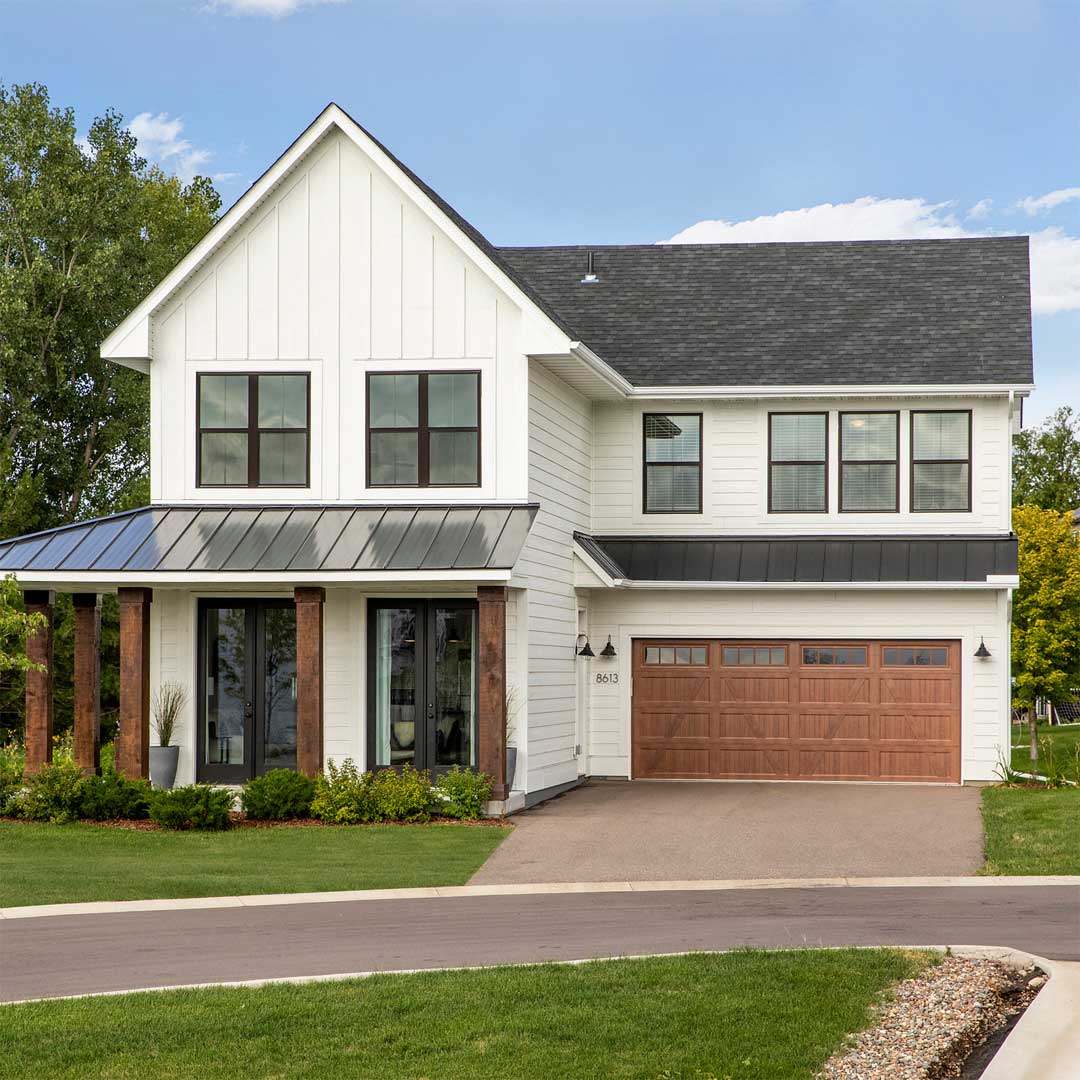 A white house on a sunny day