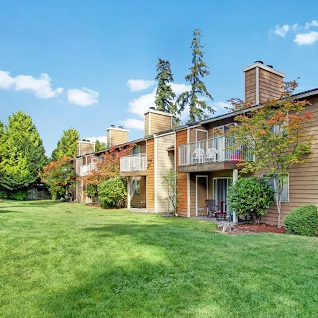 Exterior view of A'Cappella Apartment Homes in Lynnwood, Washington, a 387-unit multifamily community sold by CBRE for $112 million