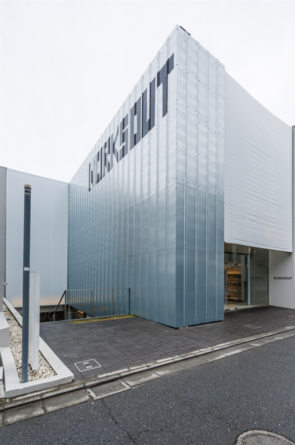 cbre-supports-worksout-japan-opening-1