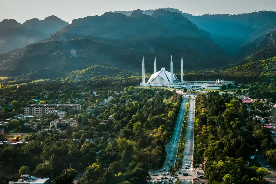 Pakistan Rbe Global Commercial Real Estate Services | CBRE Pakistan