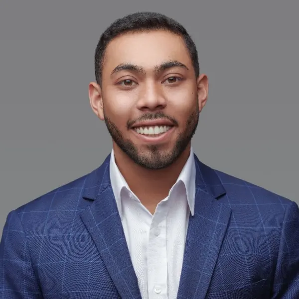 Devin Hash Devin Wash | CBRE