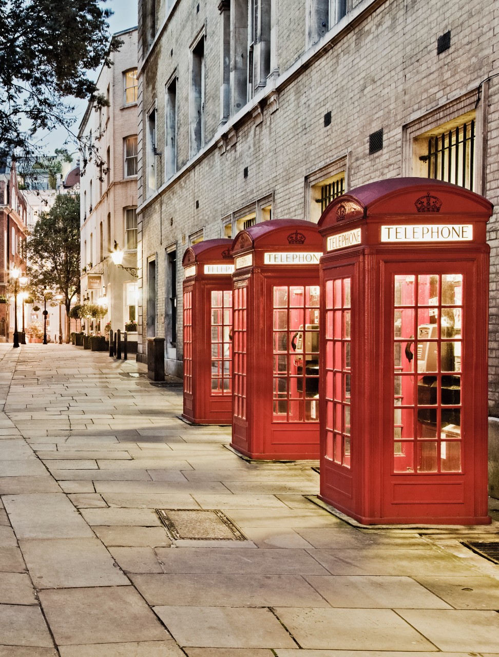 three red london phone boxes