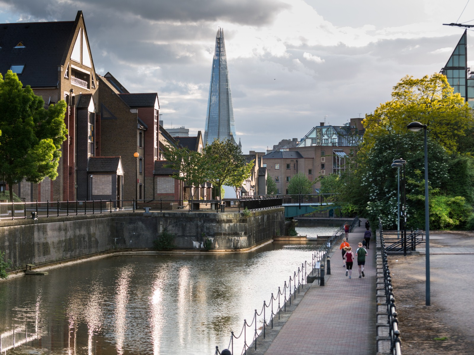 Living in Wapping | London Area Guide 2024 | CBRE UK Residential